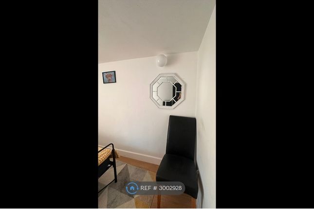 Flat, Athelstan Road, Margate photo 2