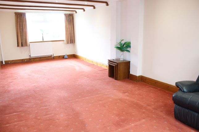 6, Hilcote Lane, Alfreton photo 3