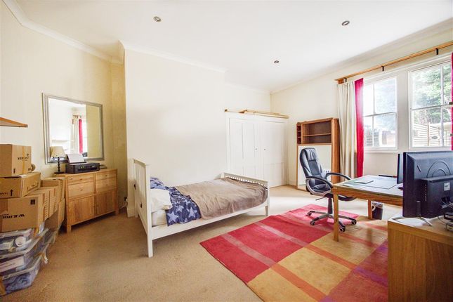 Flat 5 Hawthorns, 26, Bramley Hill, South Croydon photo 4
