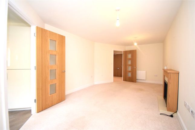 Flat for sale in Bath Road, Devizes, Wiltshire