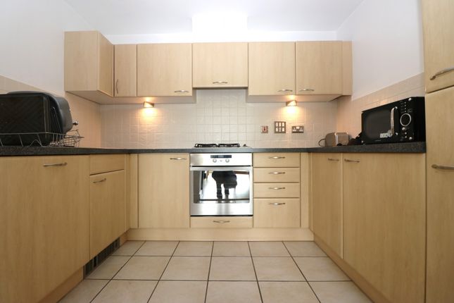 Flat to rent in Granary Mansions, Erebus Drive, London