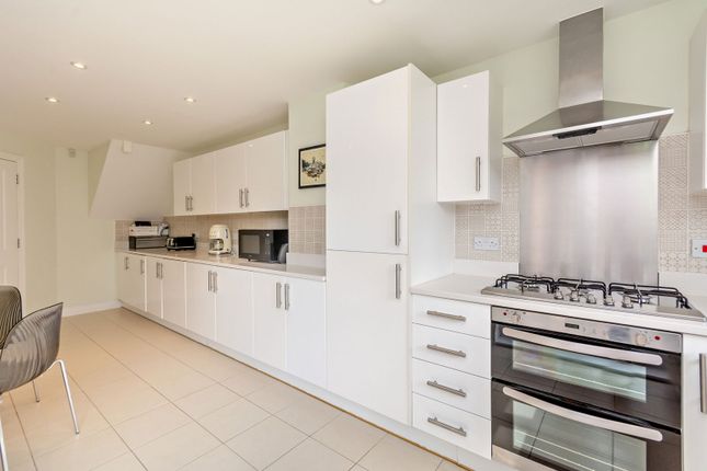20, Scarborough Drive, Rickmansworth photo 4