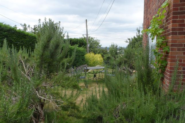 32, The Beacon, Ilminster photo 2