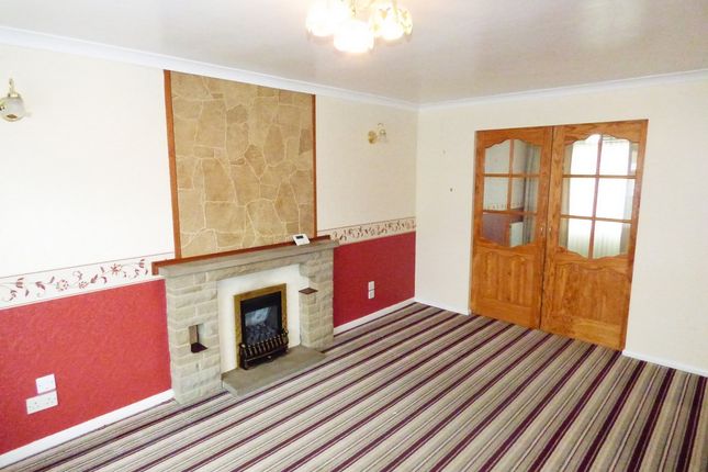 31, Eightlands Lane, Leeds photo 4