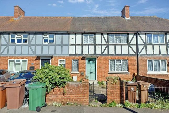 3-bed terraced on 5, Oakmead Road, CROYDON, £310,000