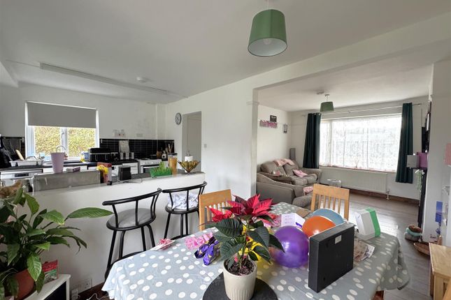 8, Tollerdown Road, Weymouth photo 3