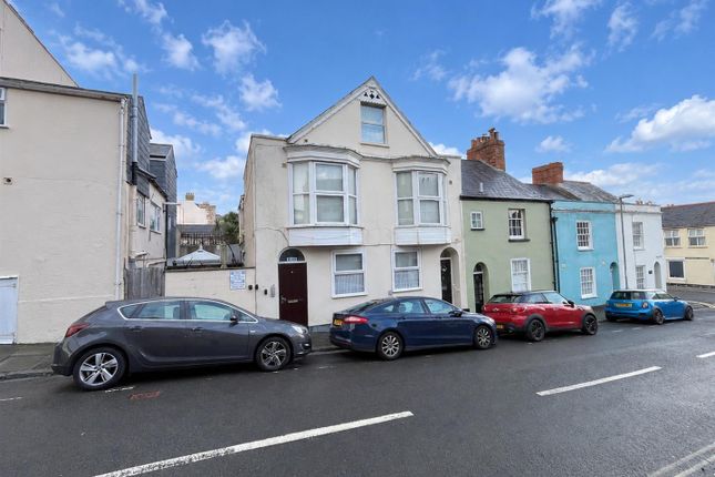 1-bed flat on 2 William Street, Dorset, £80,000