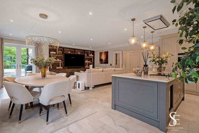 Open-Plan Kitchen / Dining / Living Area