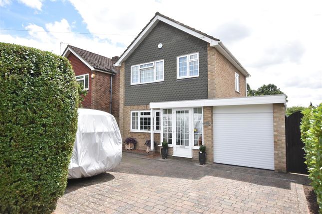 Thumbnail Detached house for sale in Bramley Way, Ashtead