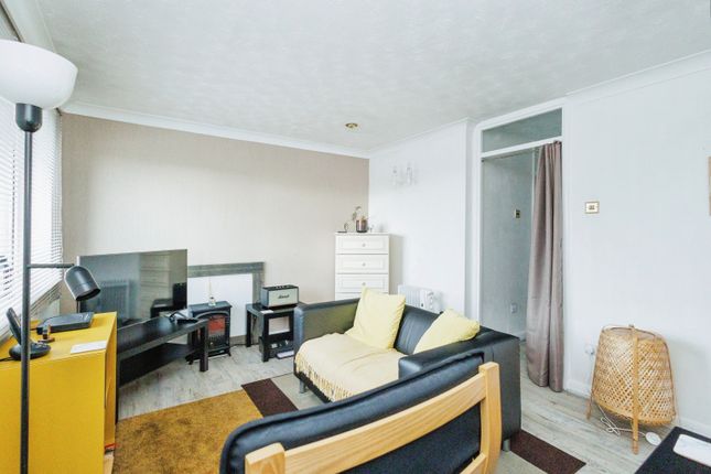 Flat for sale in Kershaw Grove, Audenshaw, Manchester, Greater Manchester