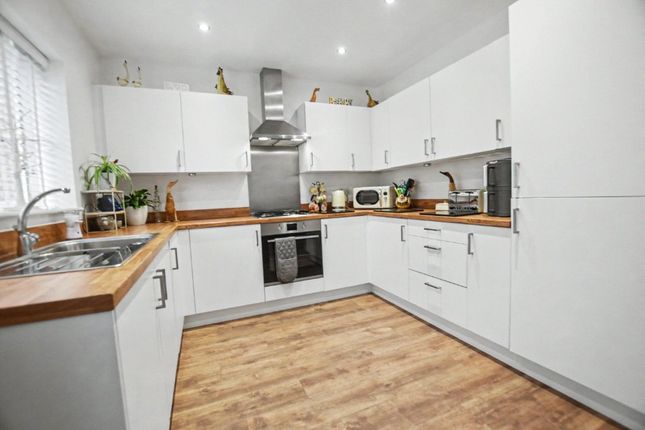 10, Portland Road, West Yorkshire photo 4