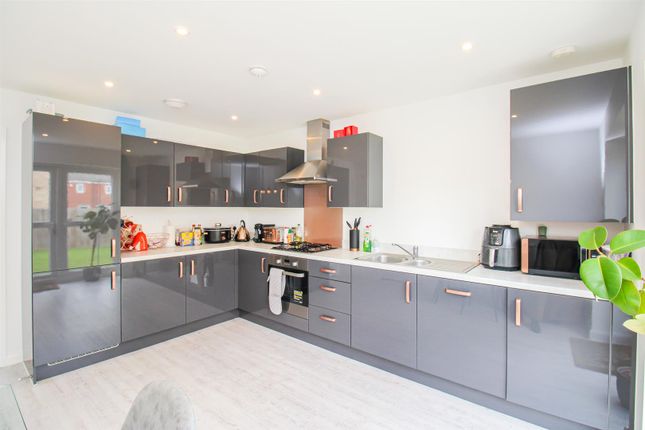 5, Ashfield Drive, Altofts photo 3