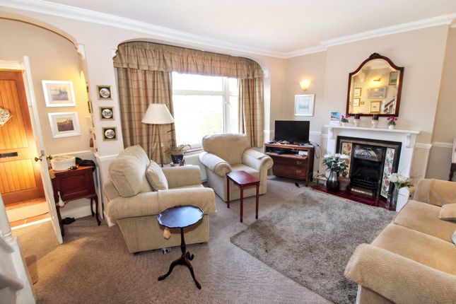 4 St. Johns Road, High Wycombe photo 2