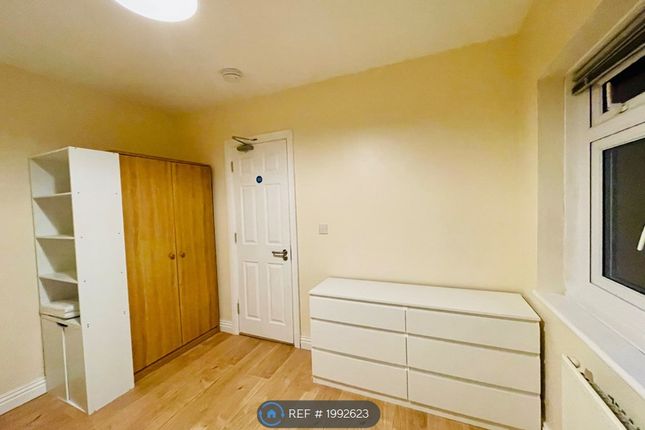 Room to rent in First Avenue, Bexleyheath