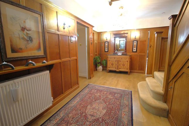 23, Nonsuch Court Avenue, Epsom photo 4