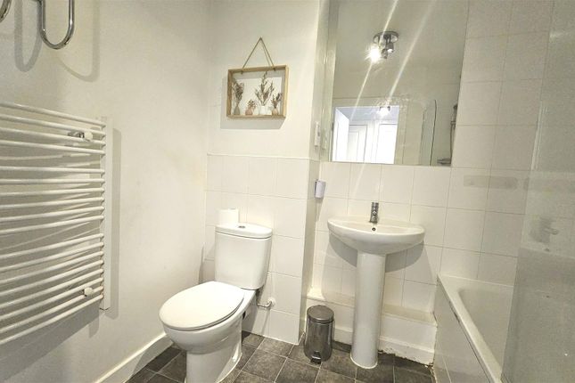 4 Shetland House, Clydesdale Way, Belvedere photo 3