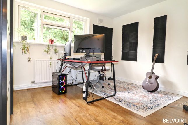 Flat 16, Oak House, Hollybush Estate, Cardiff photo 4