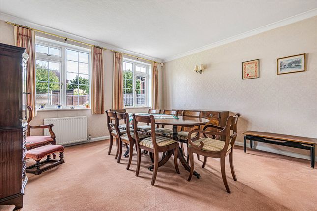 5, Dellfield Close, Hertfordshire photo 5