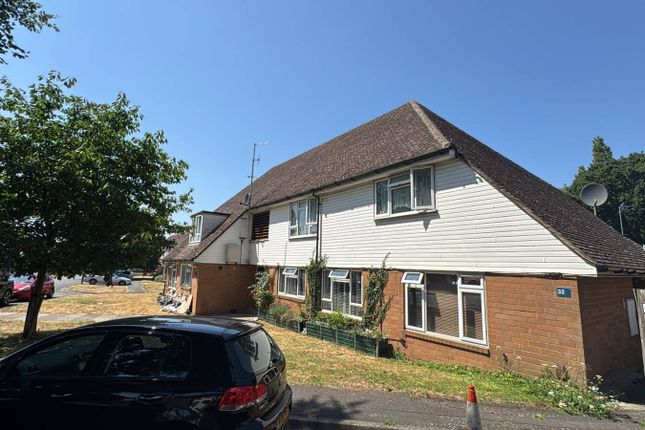 31, Levett Road, Surrey photo 2