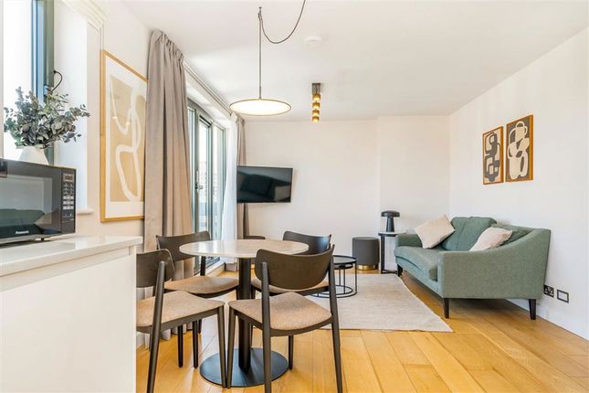 Flat 10 Scala House, 21, Tottenham Street, London photo 3