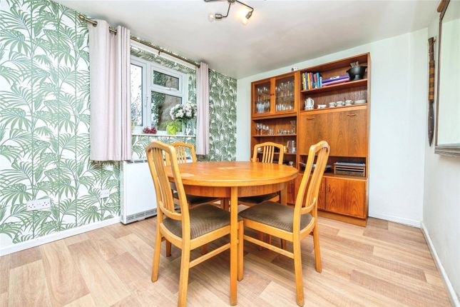 12, Old Budbrooke Road, Warwick photo 4