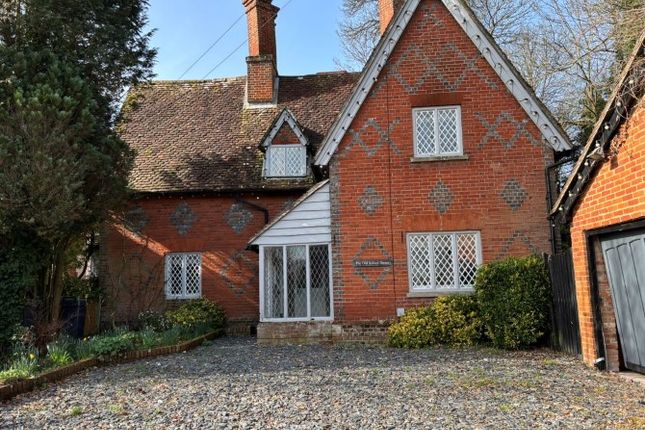 3-bed house on School House, Salisbury, £250,000