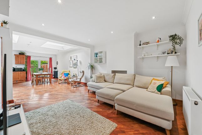 43, Links Avenue, Morden photo 4