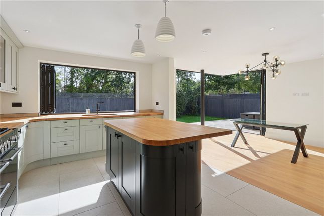 Mimosa,, Blundel Lane, Cobham photo 4