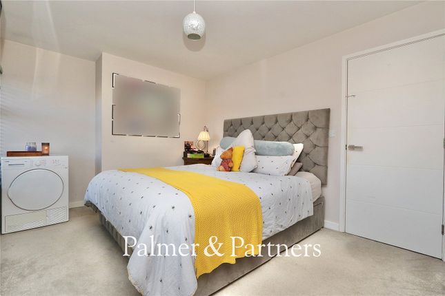 Flat 22 Ravens Place, 218, Hawthorn Drive, Suffolk photo 3