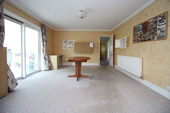 8, Brookmead, Tonbridge photo 4