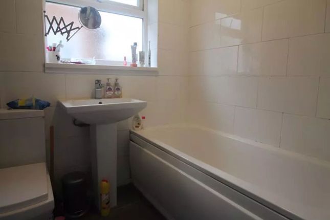 7 Abbotts Close, Uxbridge photo 5