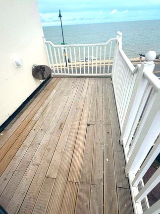 Flat 2, Sunnymead Court, Herne Bay photo 4