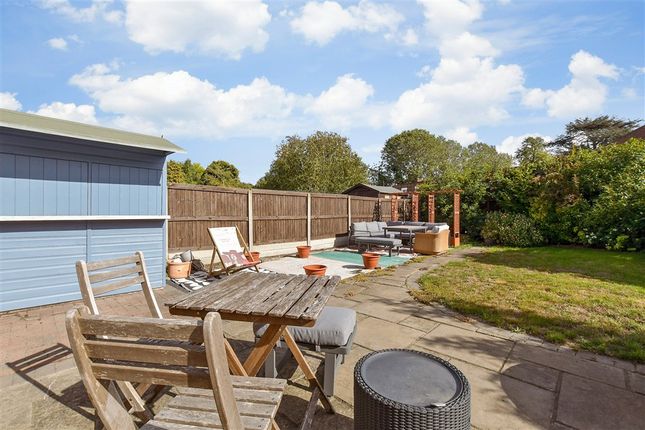Denham Crescent, Mitcham photo 2