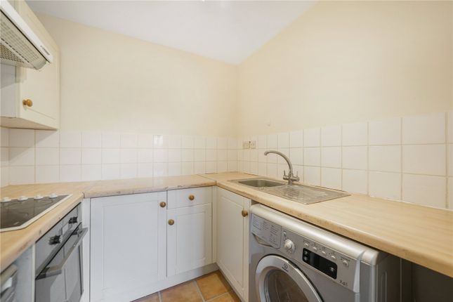 47, Mahon Close, Middlesex photo 3