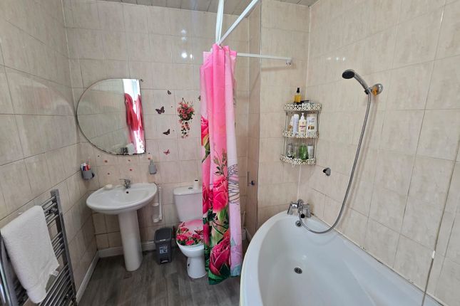 9 Bridgwater Road, Bradford photo 5
