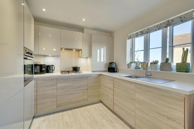 13 Blackthorn House, 1 Blackthorn Avenue, Chigwell photo 4