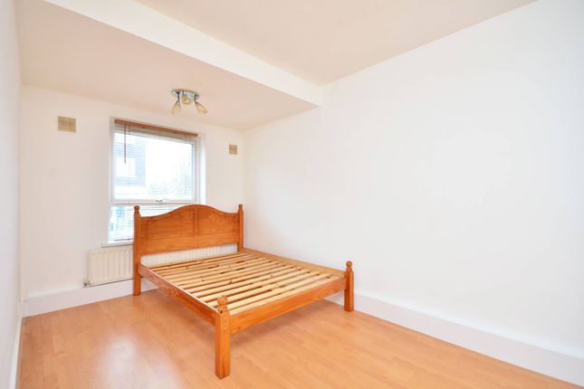 Thumbnail Flat to rent in Moyser Road, Furzedown, London