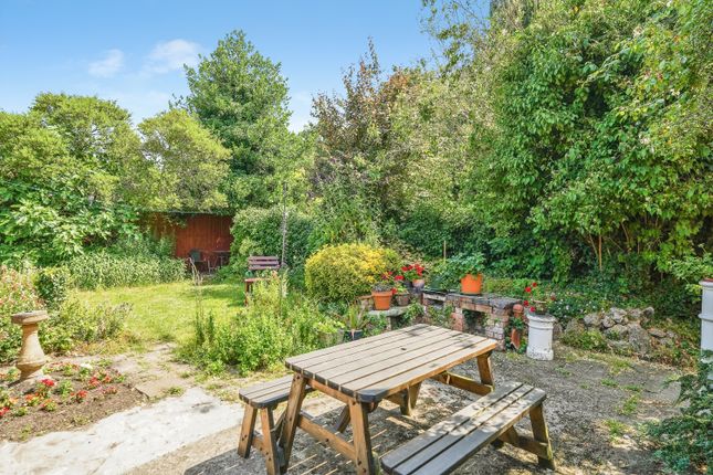 23, Honyatt  Road, Gloucester photo 4