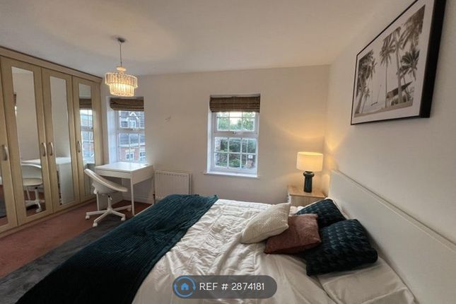 Edgecote Close, Manchester photo 3