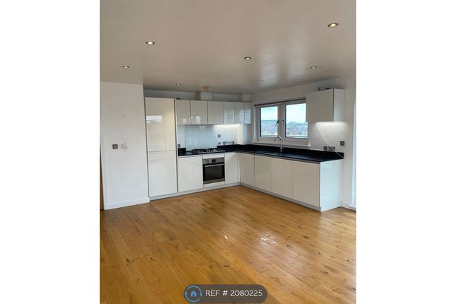 Thumbnail Flat to rent in Hanover House, Brentwood