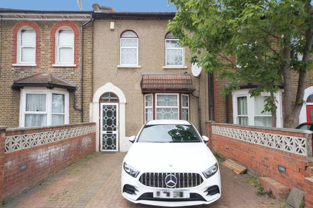 Terraced house for sale in Idmiston Road, London