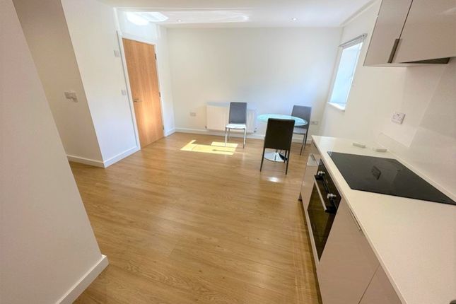 Flat to rent in Fitzwilliam House, Comer Crescent, Southall