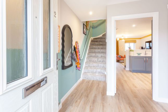 Leyton Mid, West Craigs Manor, Edinburgh photo 4
