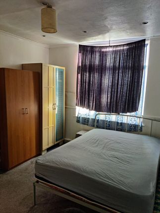 Hazell Crescent, Romford photo 3