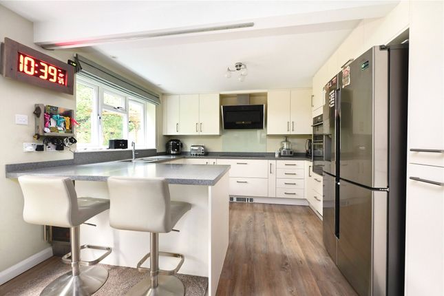 11, Southby Drive, Hampshire photo 3