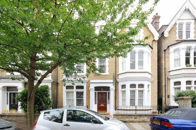 Walpole Gardens, Turnham Green photo 2