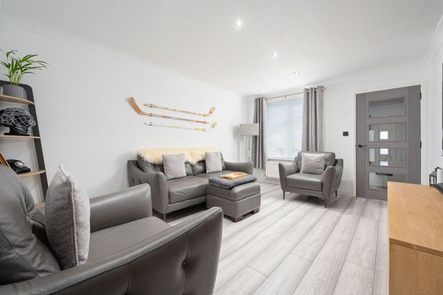 6 Kings Drive, Dunfermline photo 4