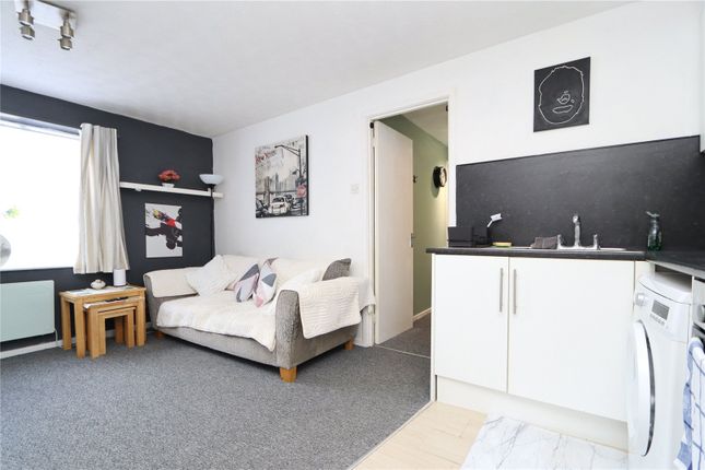25, Tenterden Crescent, Kents Hill photo 3