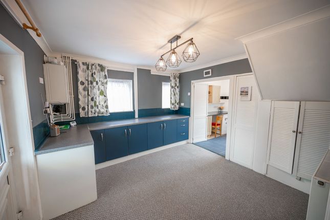 7 Magdalen Road, Stoke-On-Trent photo 4