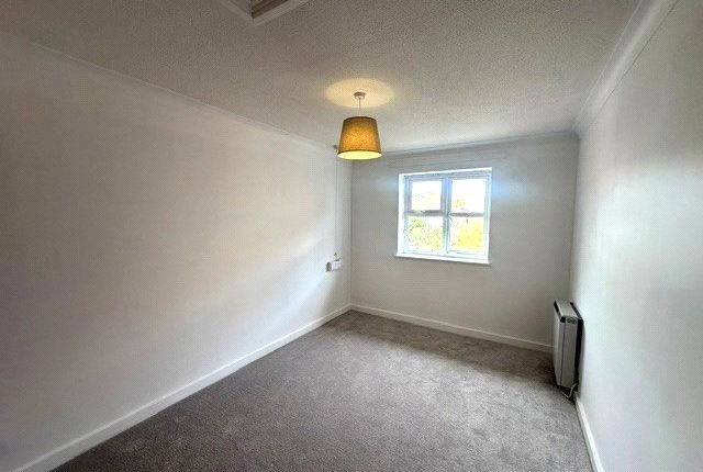 12, Woodville Grove, Kent photo 4